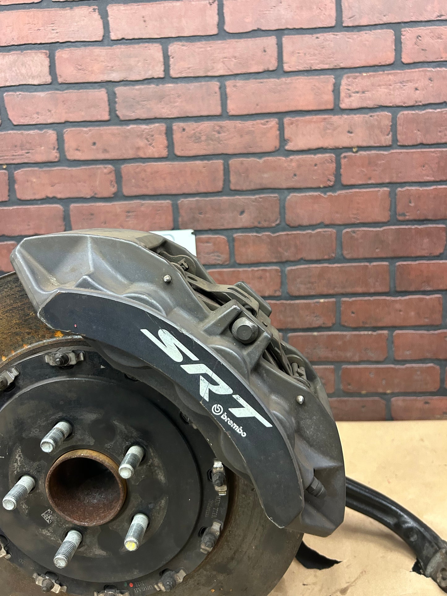 15-23 Charger Challenger Scat Hellcat 6 Piston Brembo Front Right Knuckle Brake