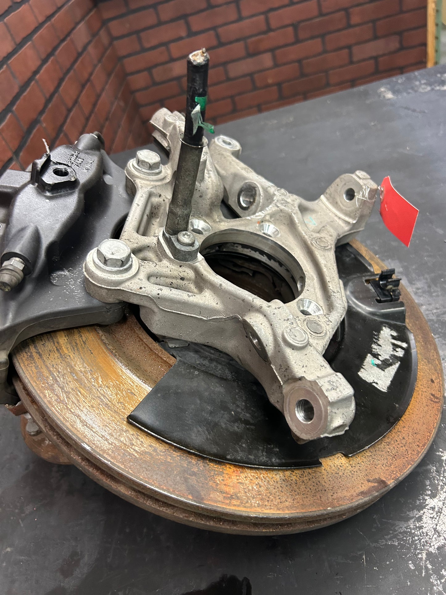 15-23 Dodge Charger Challenger Scat Pack Left Rear Spindle Knuckle Rotor Brake