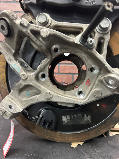 15-23 Dodge Charger Challenger Scat Pack Right Rear Spindle Knuckle Rotor Brake