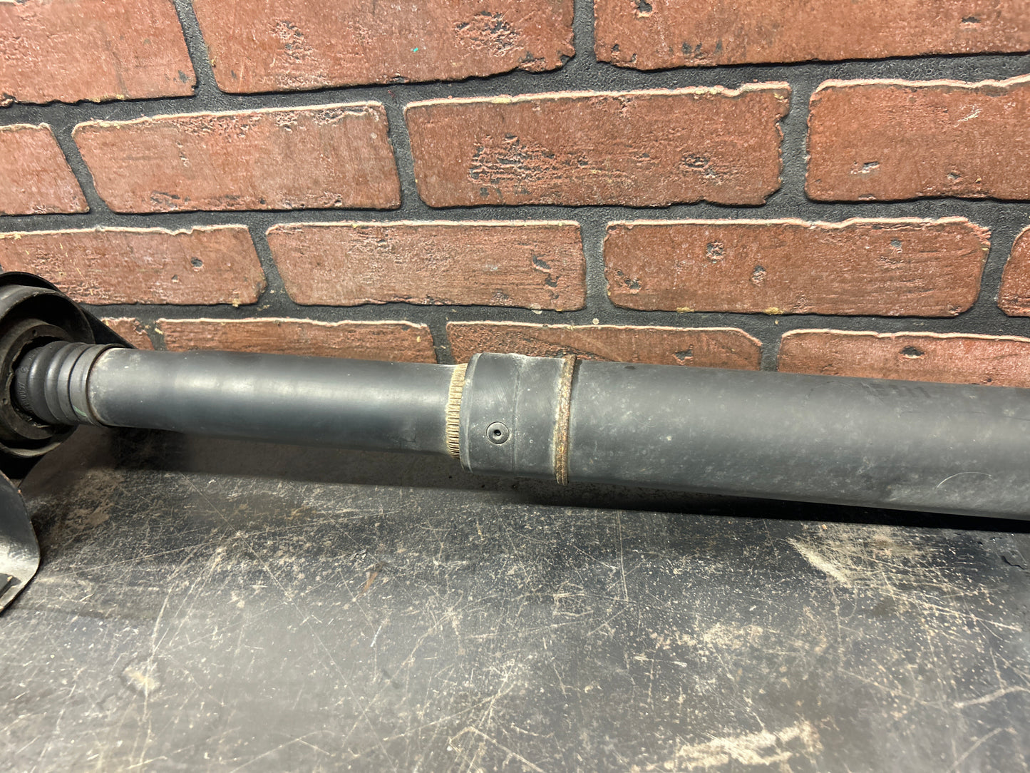 2012 Dodge Charger SRT8 6.4L Driveshaft Drive Shaft Automatic OEM 5038864AD