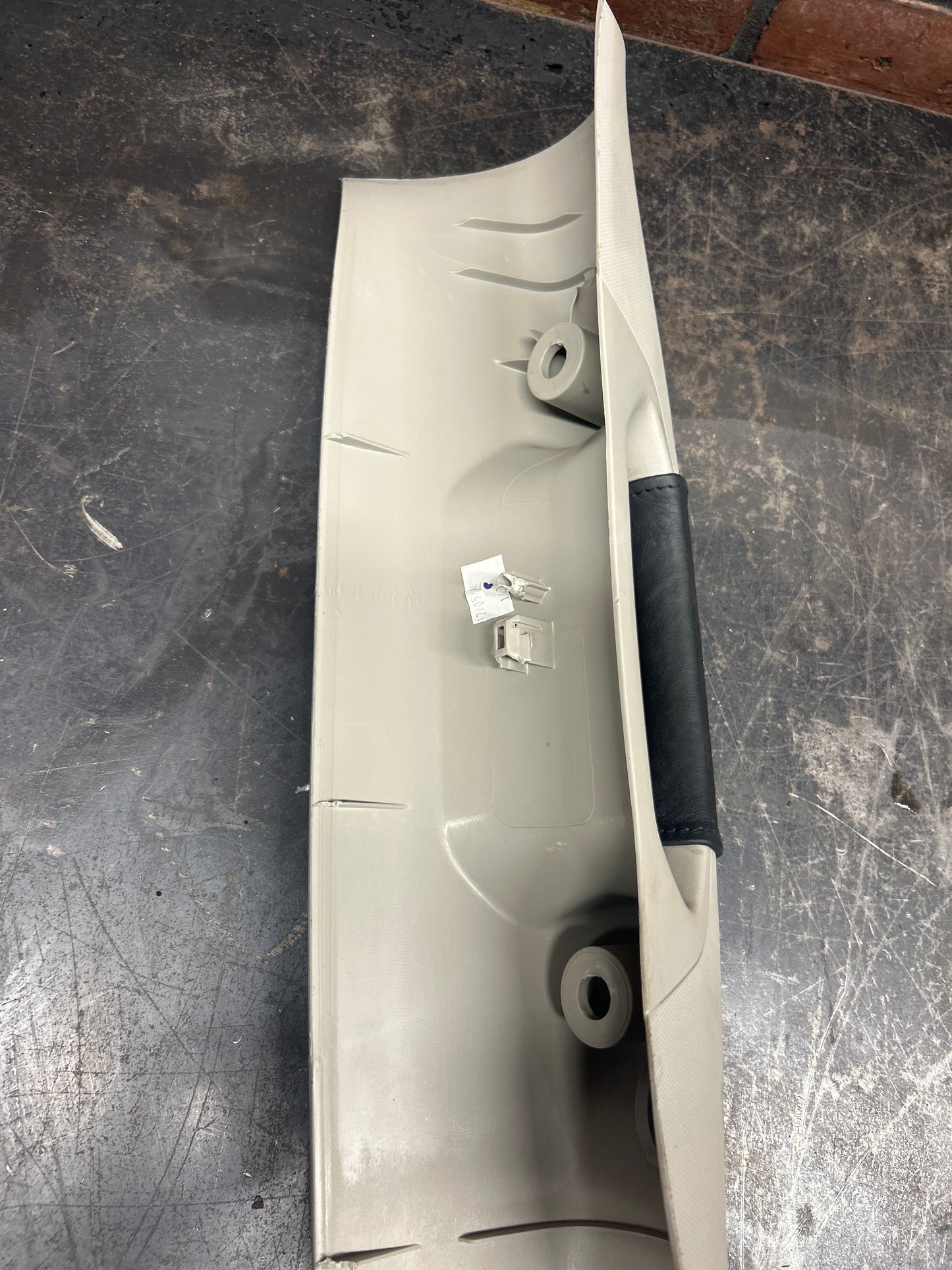 2009-2018 Dodge Ram 1500 2500 3500 LH/RH A Pillar Laramie Grab Handle Trim OEM