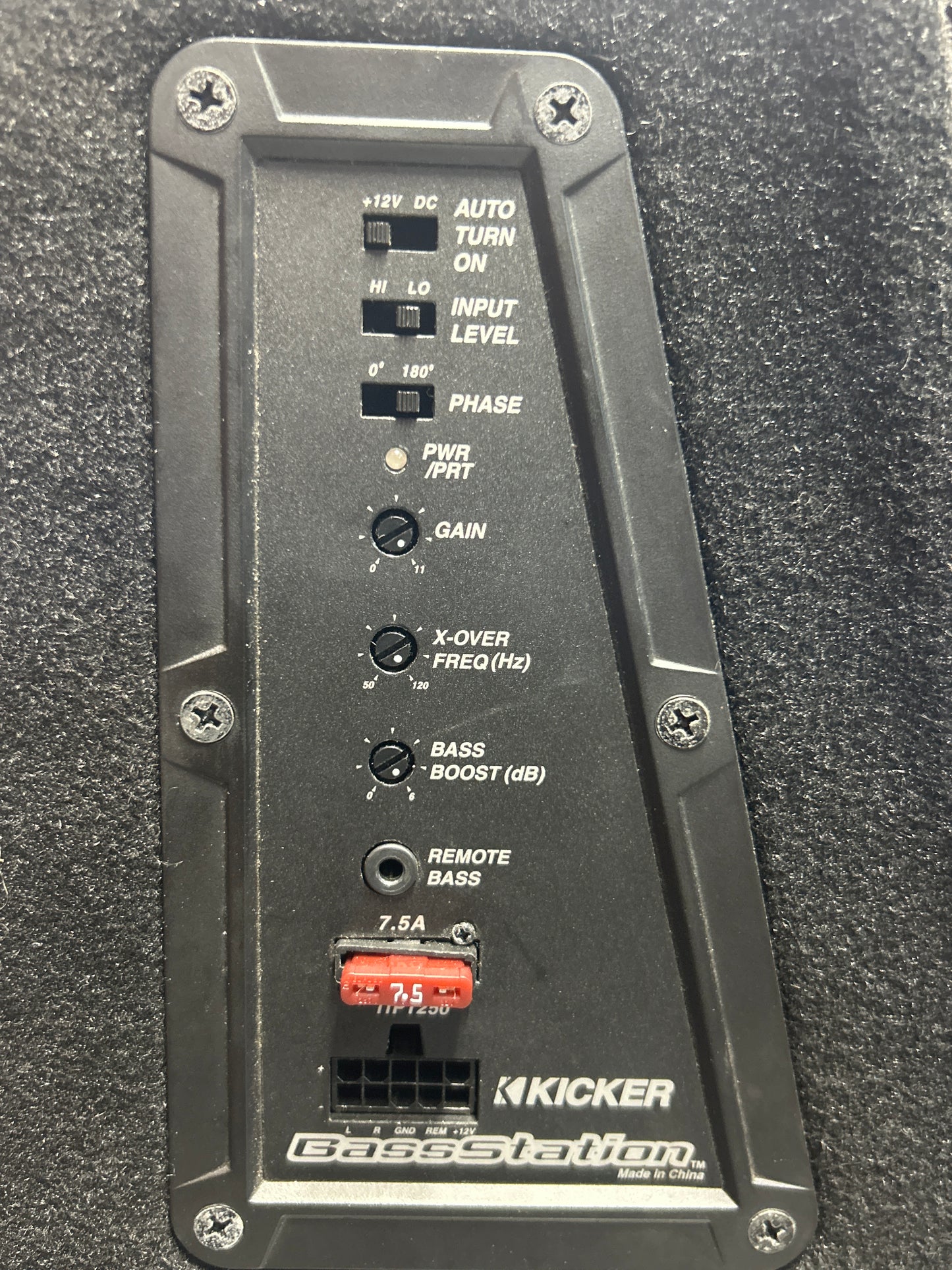 KICKER Bass Station 10in Enclosed Audio Subwoofer Built in 100Watt AMP 11PT250