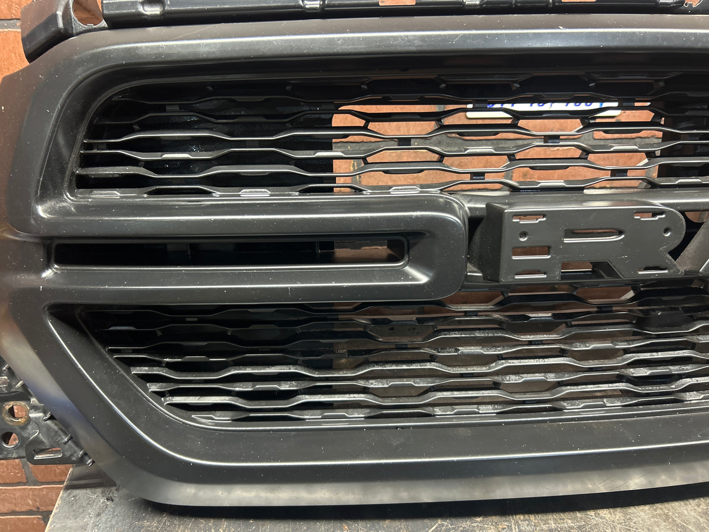 2019-2023 DODGE RAM 1500 FRONT BLACK GRILLE OEM 68366528AH