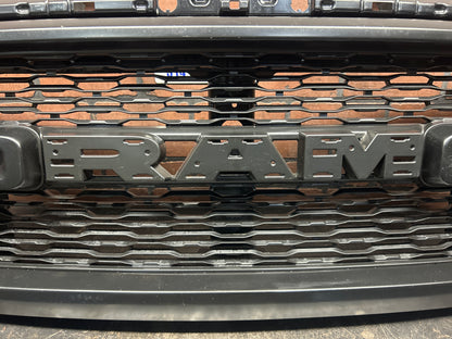 2019-2023 DODGE RAM 1500 FRONT BLACK GRILLE OEM 68366528AH