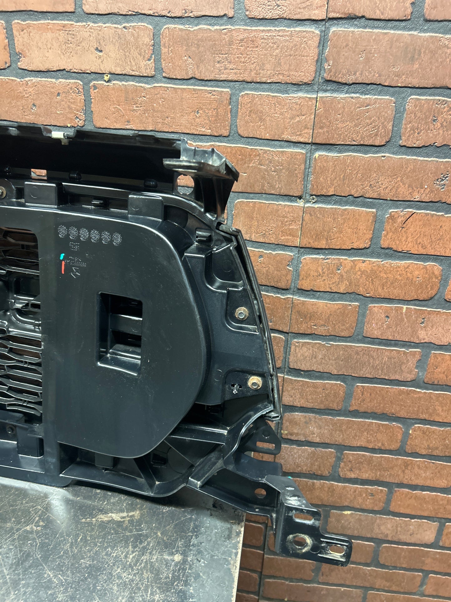 2019-2023 DODGE RAM 1500 FRONT BLACK GRILLE OEM 68366528AH