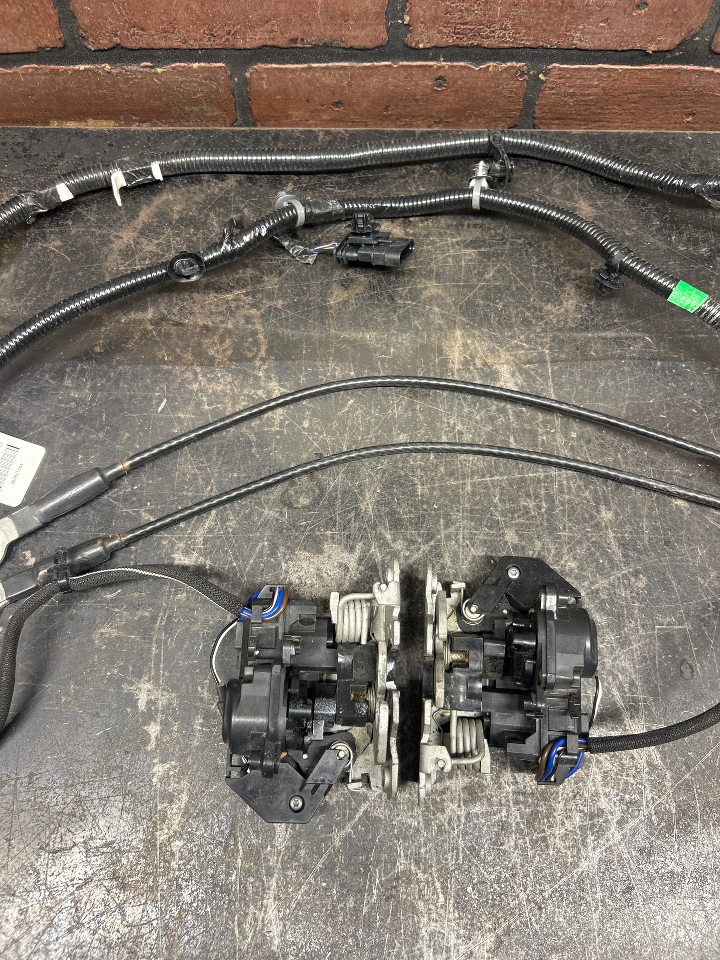 2019-2026 Ram 1500 Tailgate Wiring Harness Actuator and Locking Mechanism OEM