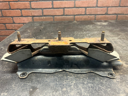 2014-2018 DODGE RAM 1500 3.0L 4WD A/T TRANSMISSION SUPPORT MOUNT BRACKET OEM