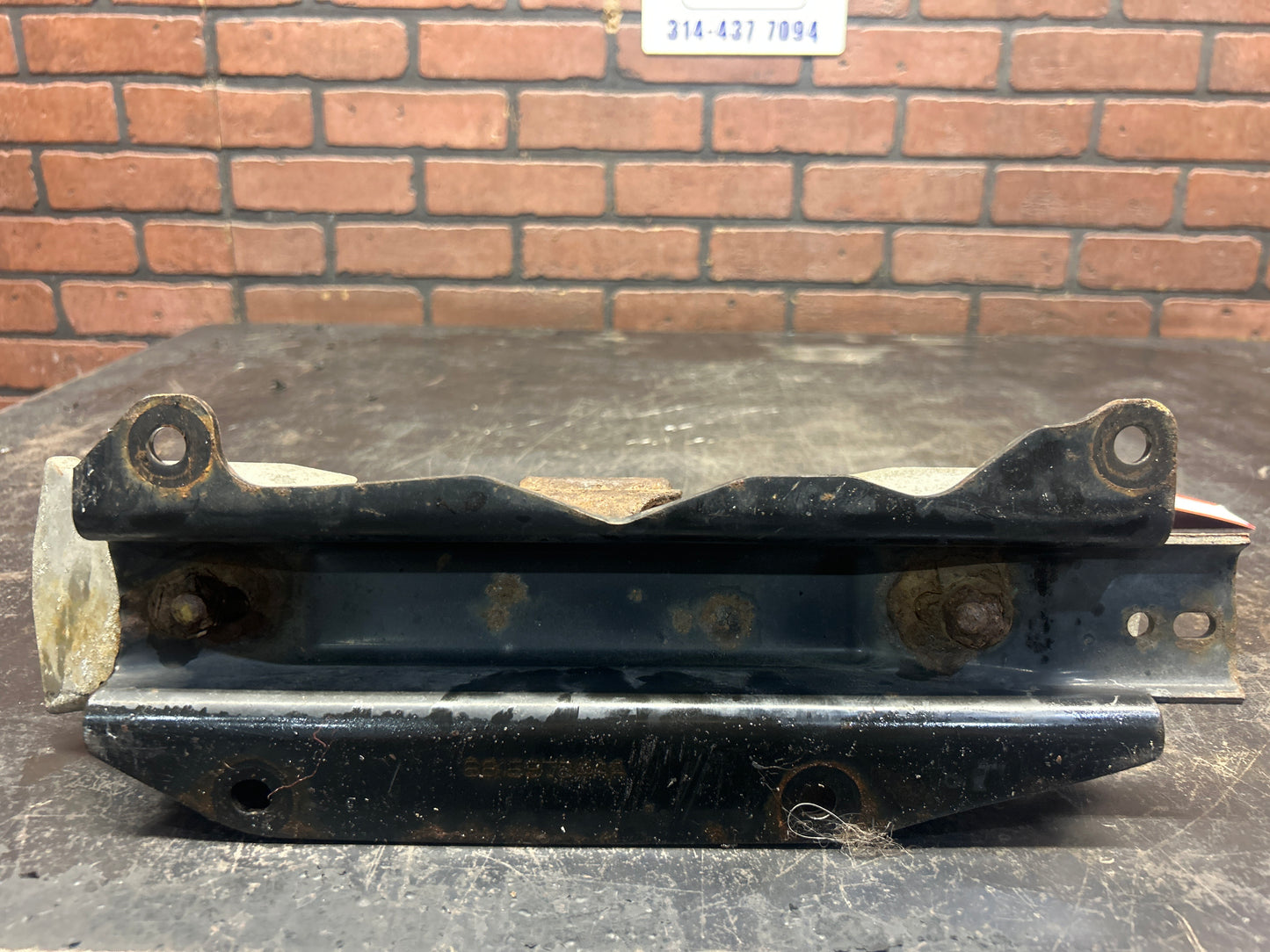2014-2018 DODGE RAM 1500 3.0L 4WD A/T TRANSMISSION SUPPORT MOUNT BRACKET OEM