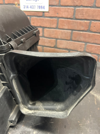 2014-2018 Dodge Ram Eco Diesel 1500 Air Intake Box Filter Cleaner Box OEM 3.0L