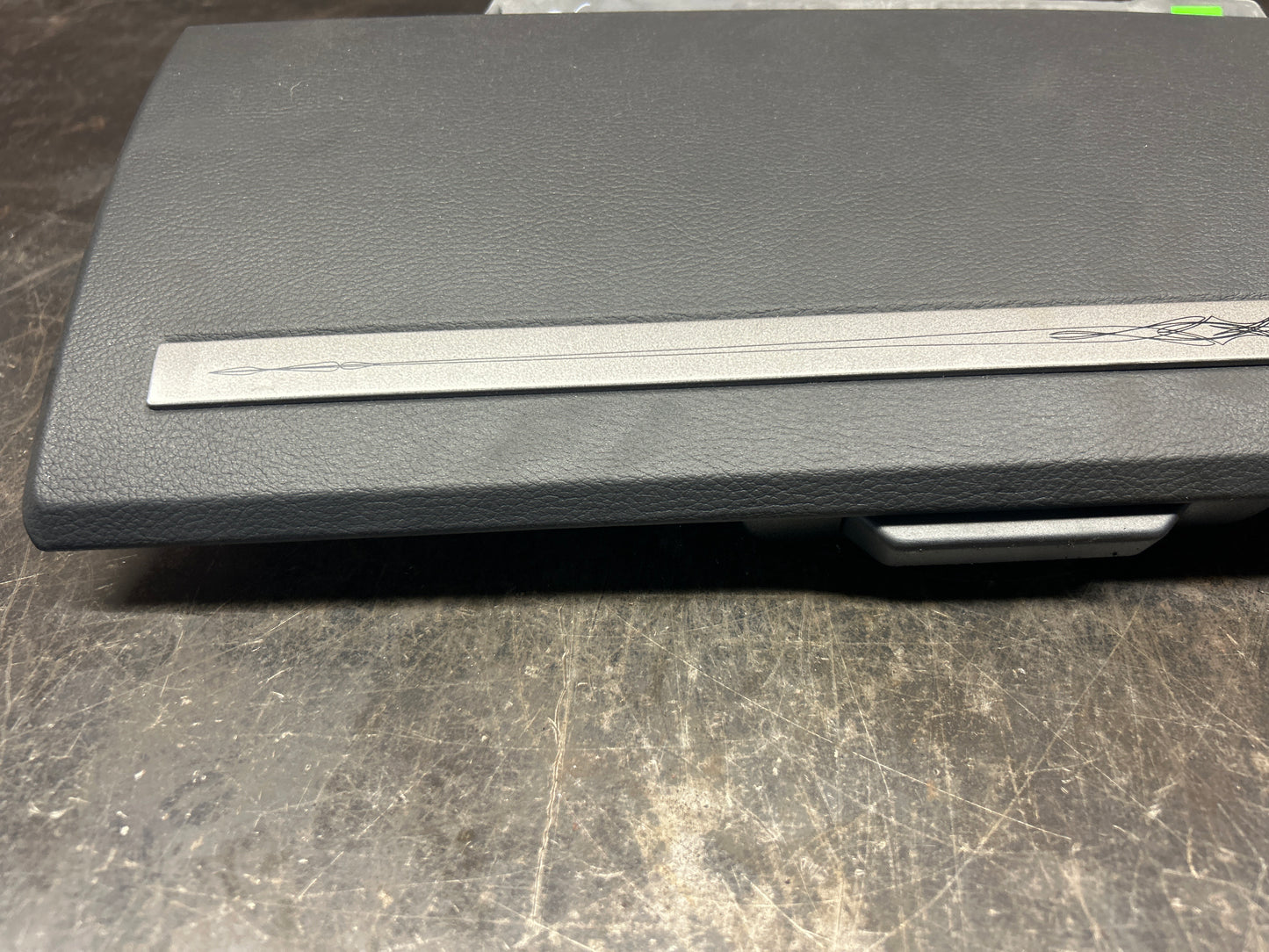 2013-2018 RAM 1500-3500 Passenger Upper Glovebox Glove compartment Door Laramie