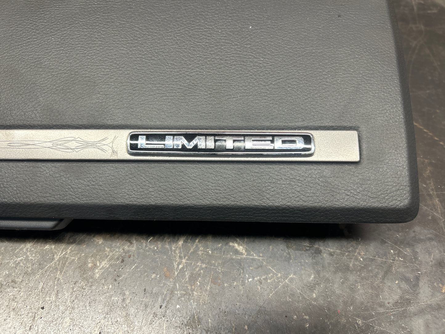 2013-2018 RAM 1500-3500 Passenger Upper Glovebox Glove compartment Door Laramie