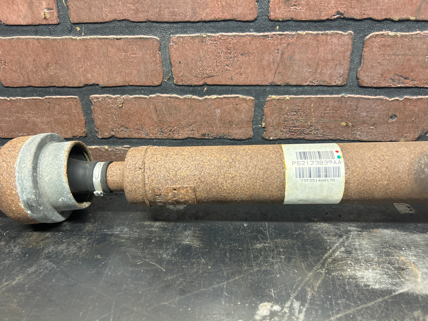 2014-2018 RAM 1500 3.0L ECO DIESEL FRONT DRIVE SHAFT P52123839AA