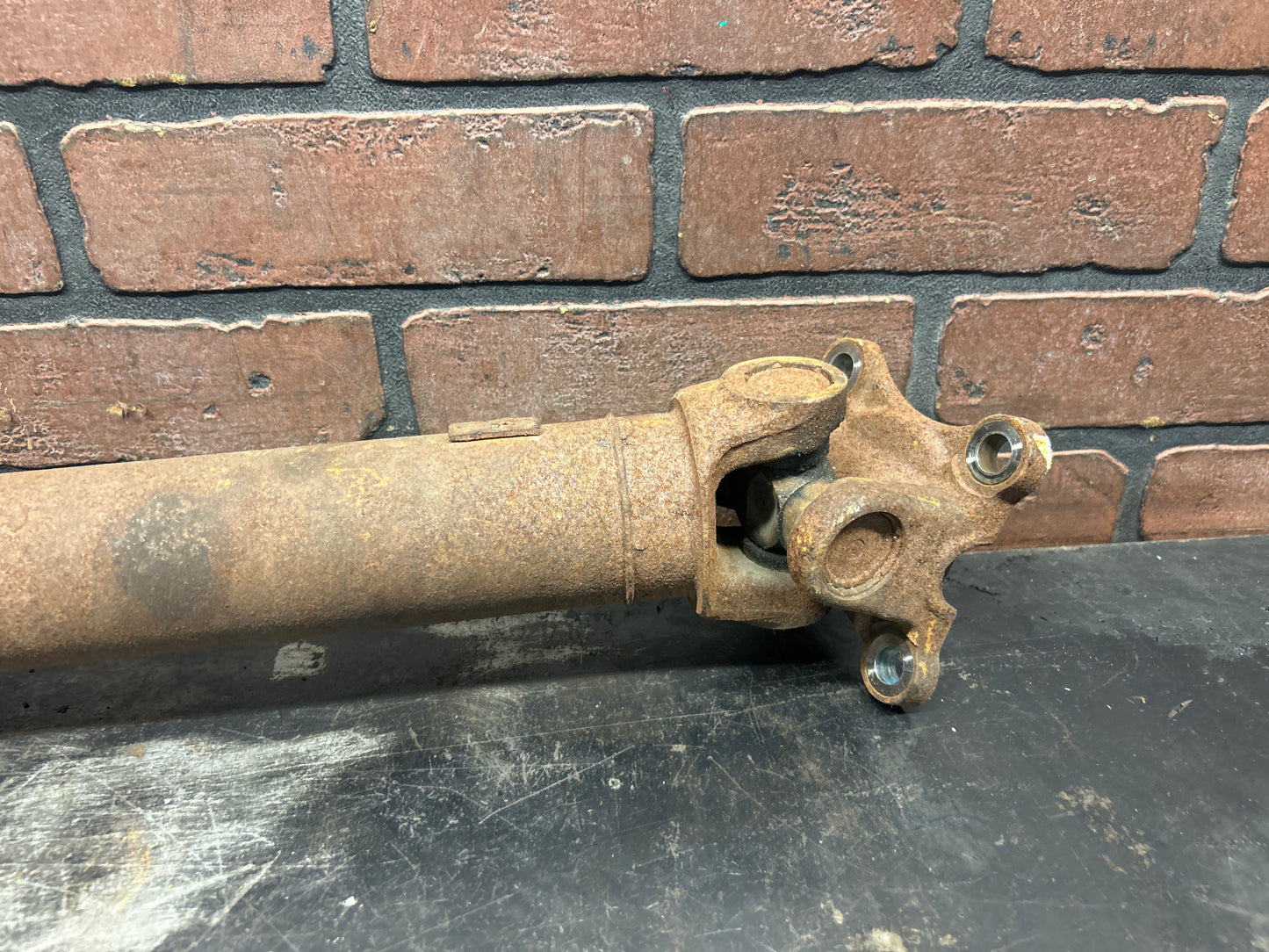 2014-2018 RAM 1500 3.0L ECO DIESEL FRONT DRIVE SHAFT P52123839AA