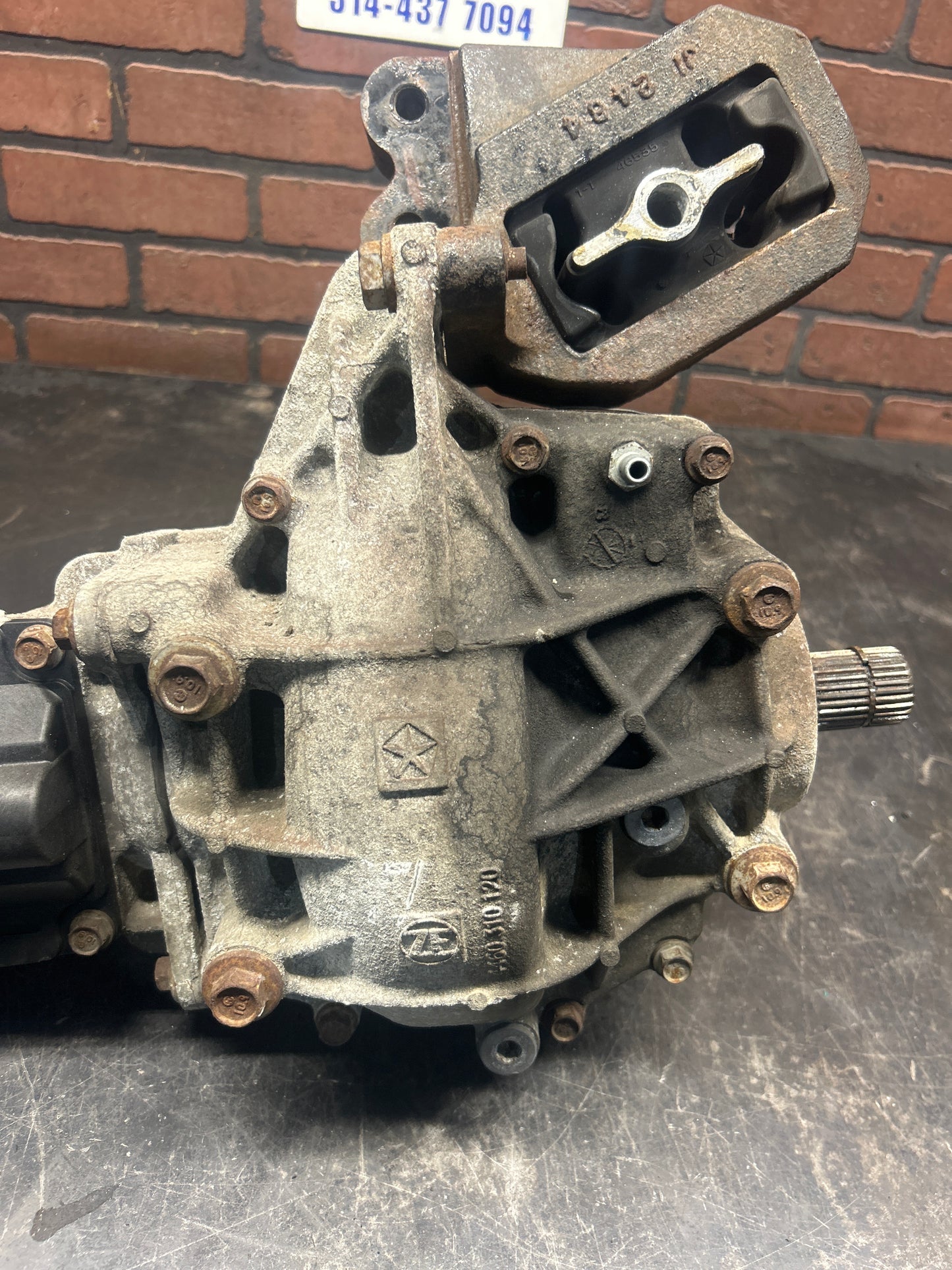 2013-2020 Ram 1500 Pickup Front Axle Differential Carrier 3.55 Ratio 68192707AA