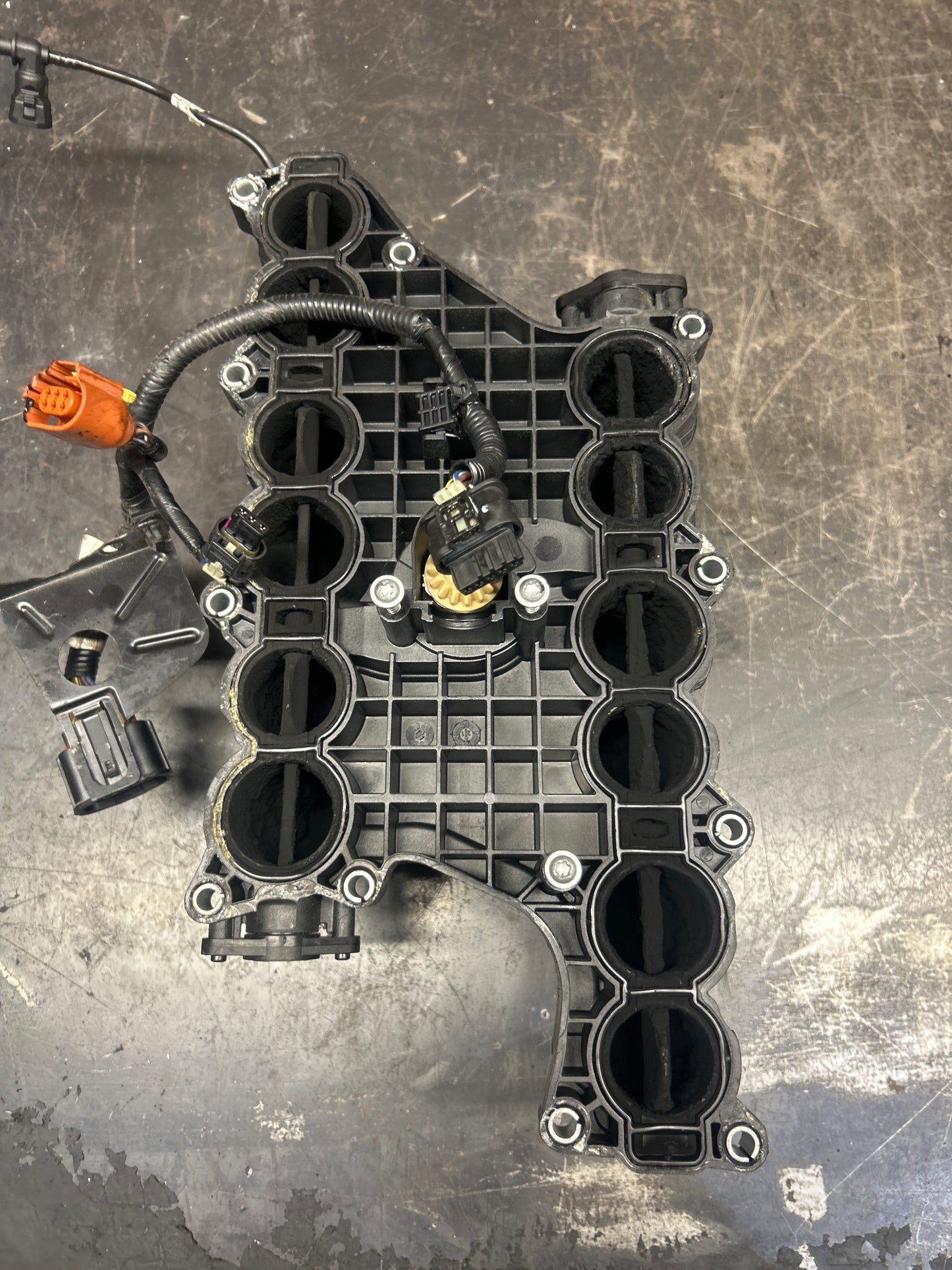 2014-2018 Dodge Ram 1500 3.0L Eco Diesel Intake Manifold  OEM 68492577AA