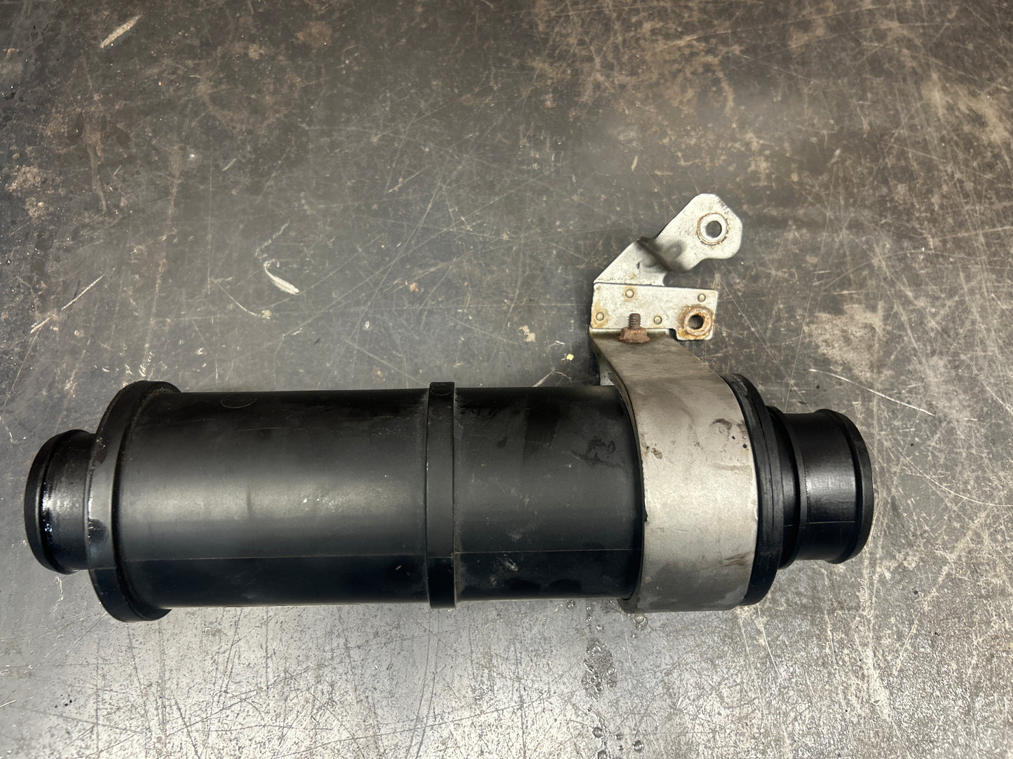 2014-2016 Dodge Ram 1500 3.0L EcoDiesel Intercooler Pipe Hose OEM 52014949AD