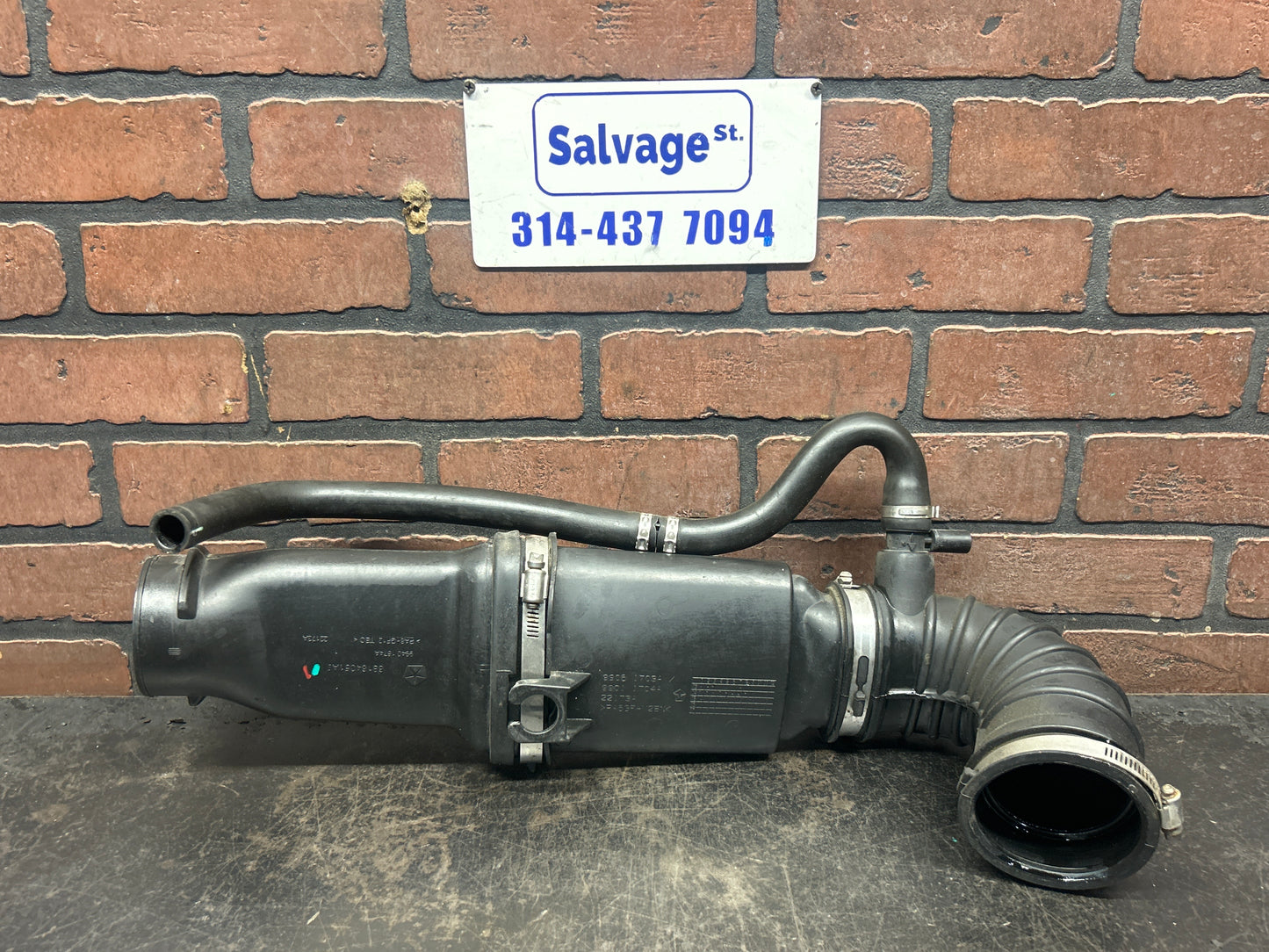 2014-2018 RAM 1500 3.0L EcoDiesel Air Intake Duct 68164051AE OEM