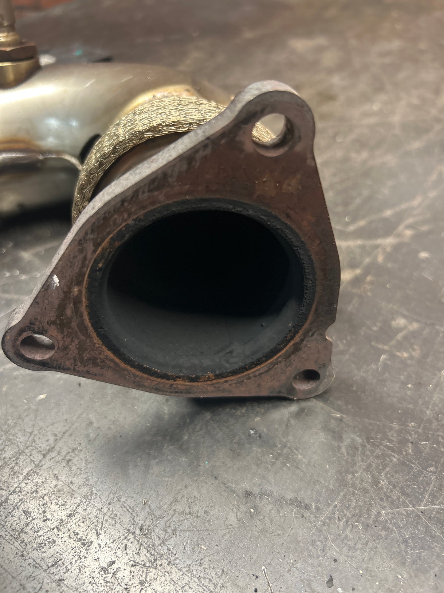 2014-2019 Ram 1500 3.0 Turbo Diesel AT Front Exhaust Pipe Elbow W/ Oxygen Sensor