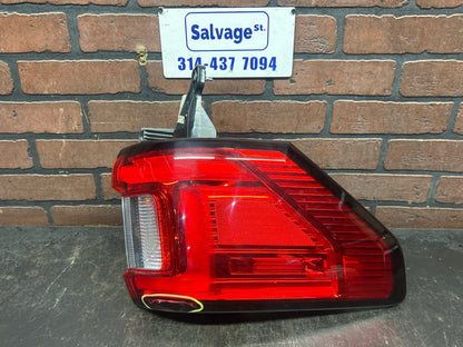 2018-2021 LINCOLN NAVIGATOR REAR RIGHT QUARTER TAIL LIGHT ASSEMBLY JL7B13405AJ