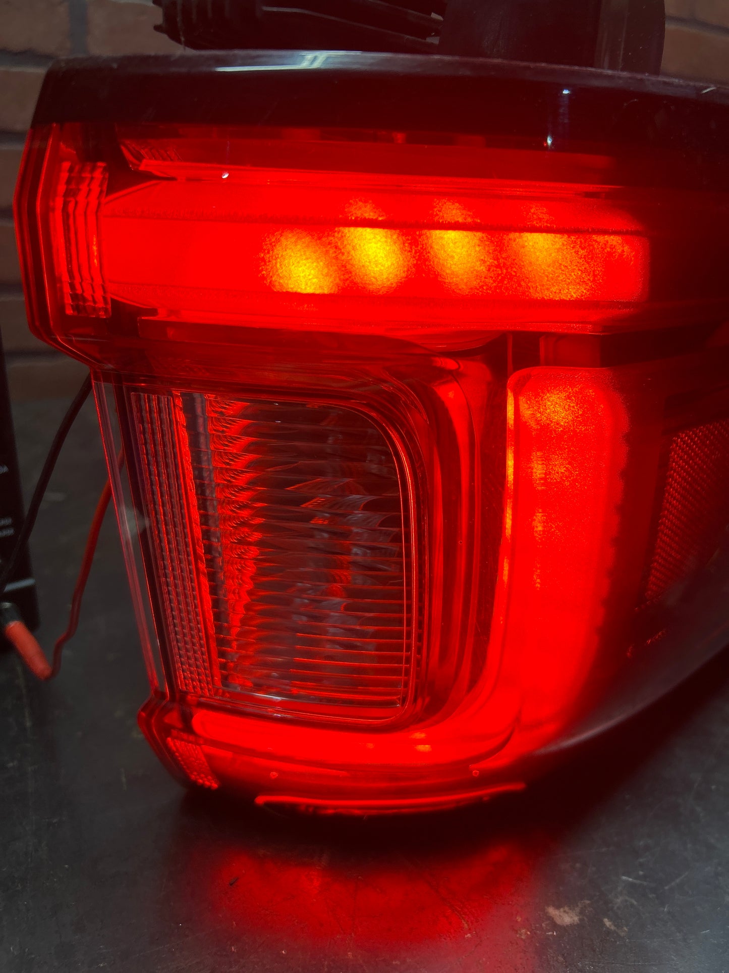 2018-2021 LINCOLN NAVIGATOR REAR RIGHT QUARTER TAIL LIGHT ASSEMBLY JL7B13405AJ