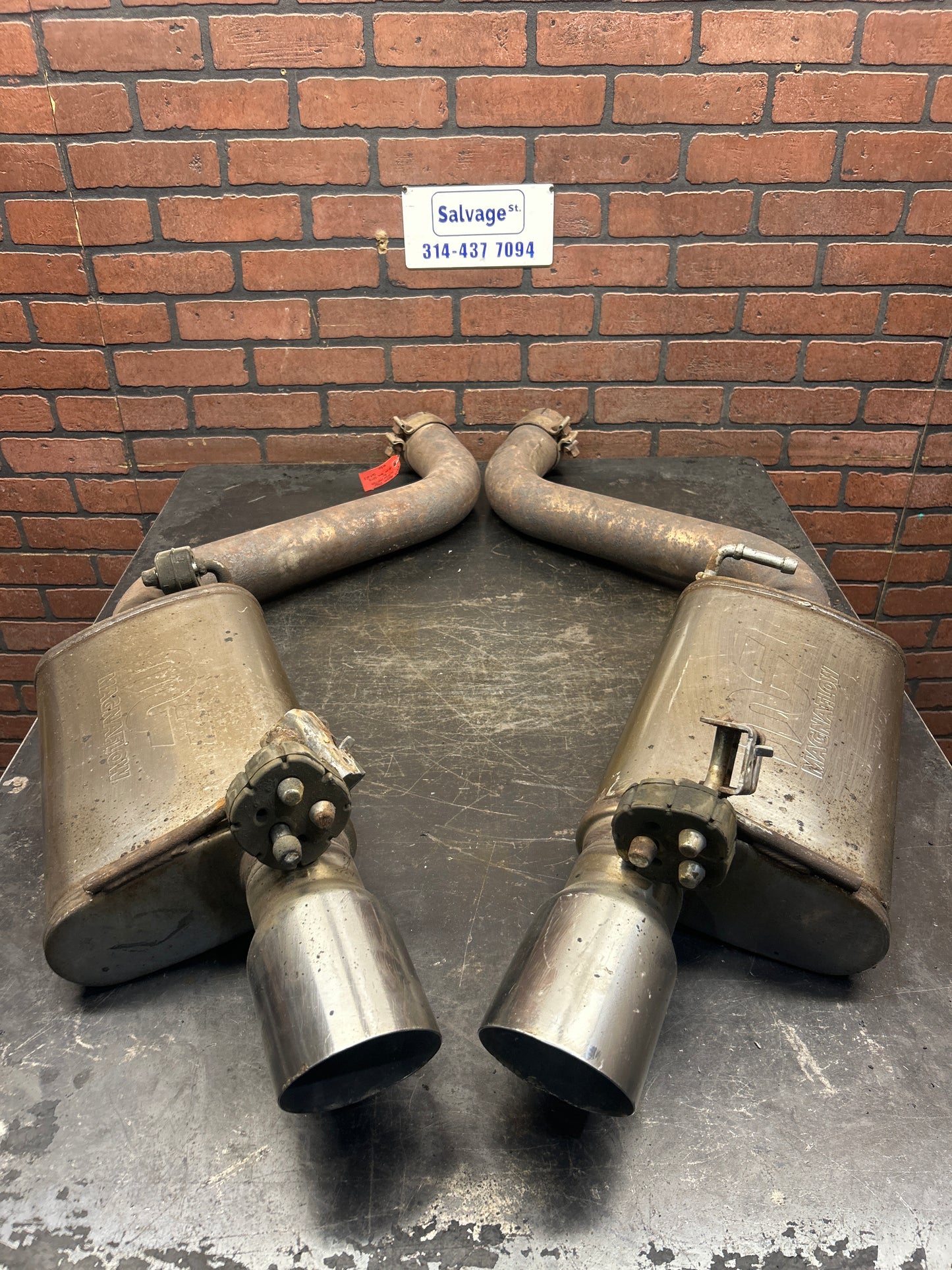 2005-2010 Charger/Challenger/300 SRT8 Magnaflow Street Series Exhaust Mufflers