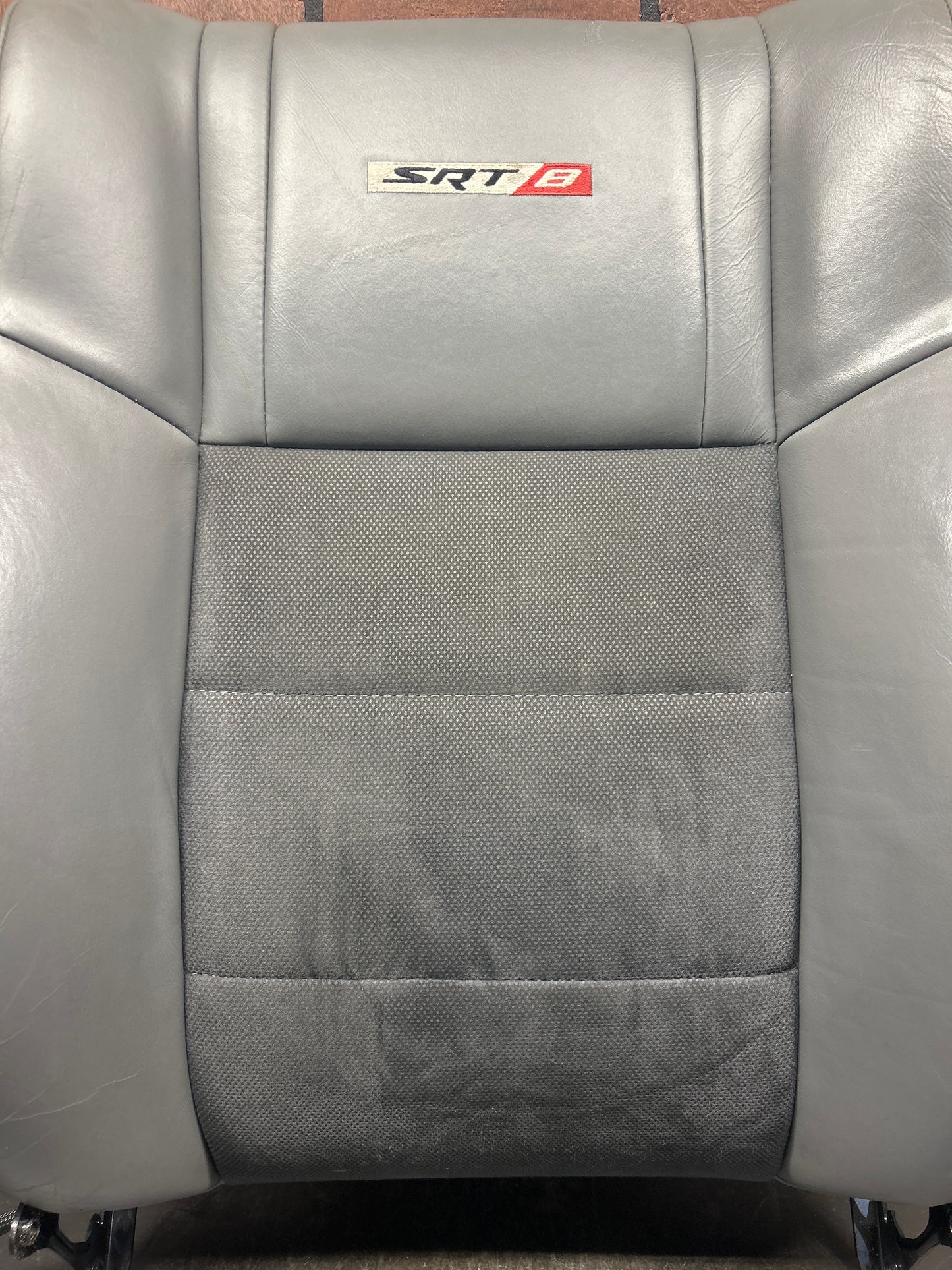 06 - 07 JEEP GRAND CHEROKEE SRT8 FRONT PASSENGER RH UPPER SEAT CUSHION COVER OEM