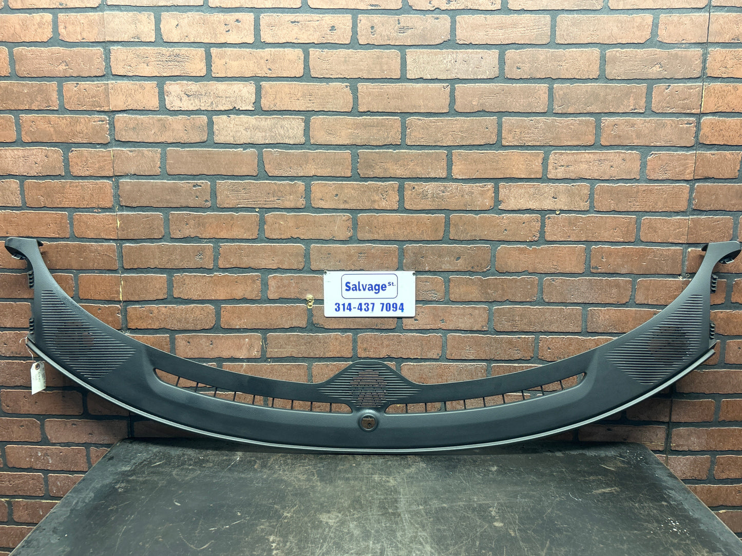 15-23 Dodge Challenger Dashboard Defroster Grille Panel Cover Trim 5LA14DX9AC
