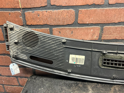 2007-2009 Dodge Caliber Interior Dash Windshield Defroster Grille Panel Cowl OEM