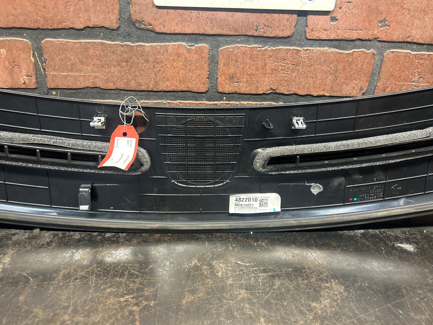 11-23 CHARGER DASH DEFROSTER GRILLE DEFROST VENT PANEL OEM 1JQ67DX9AK