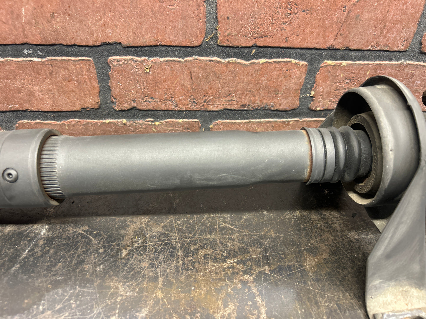 2006-2010 Chrysler 300 SRT8 RWD OEM Driveshaft Assembly Drive Shaft 05037640AB