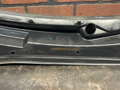 2005-2010 CHRYSLER 300C OEM WINDSHIELD WIPER COWL PANEL COVER PLASTIC TRIM