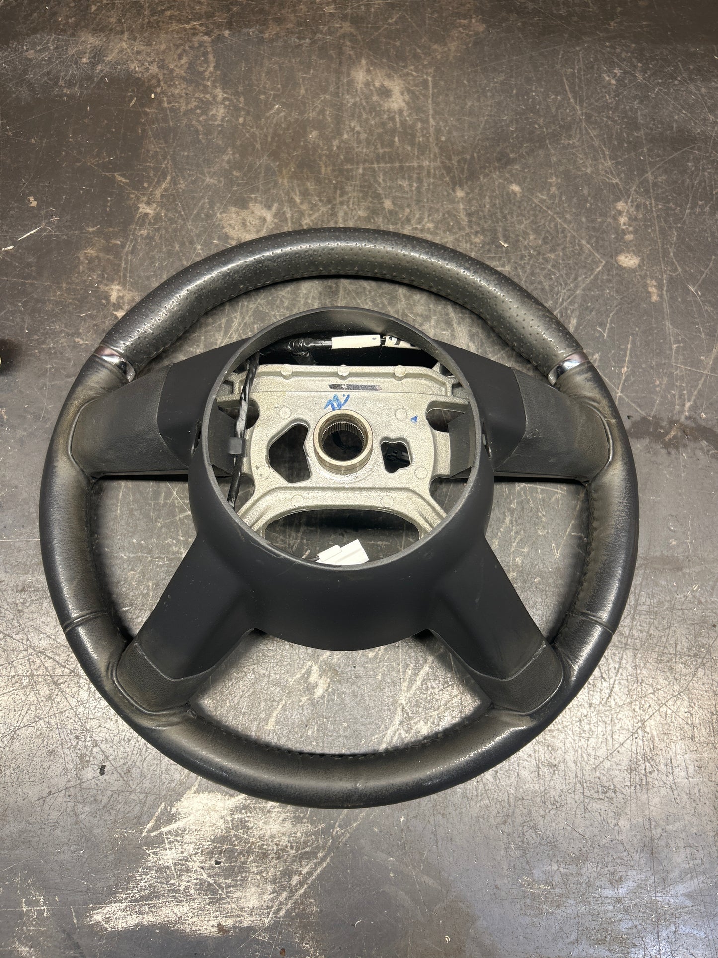 2006-2010 Chrysler 300C SRT8 Steering Wheel Horn Controls OEM 6.1L 1AK841DVAA