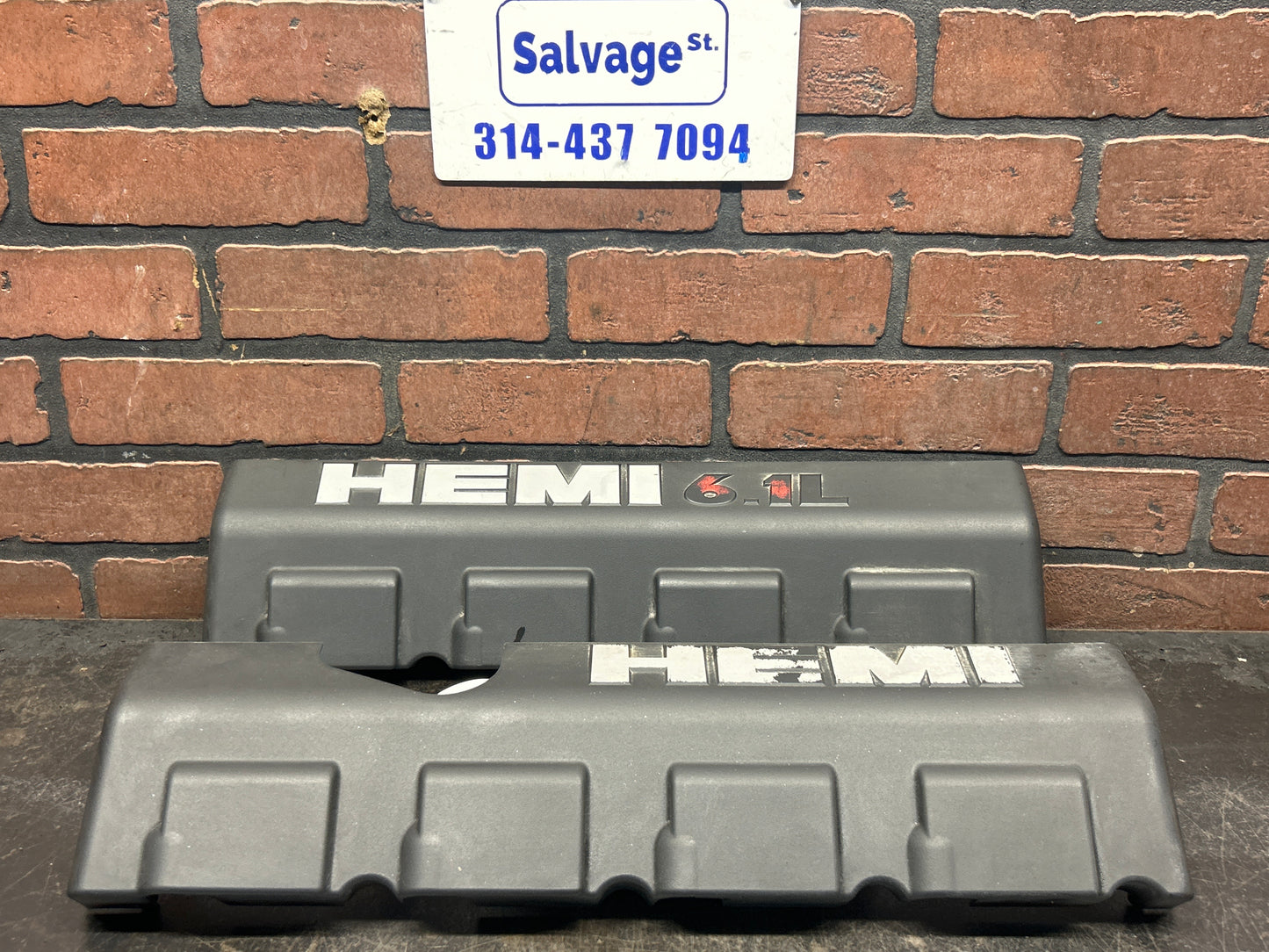 2006-2010 Charger Challenger 300 SRT8 6.1l Hemi OEM Left Right Engine Cover Set
