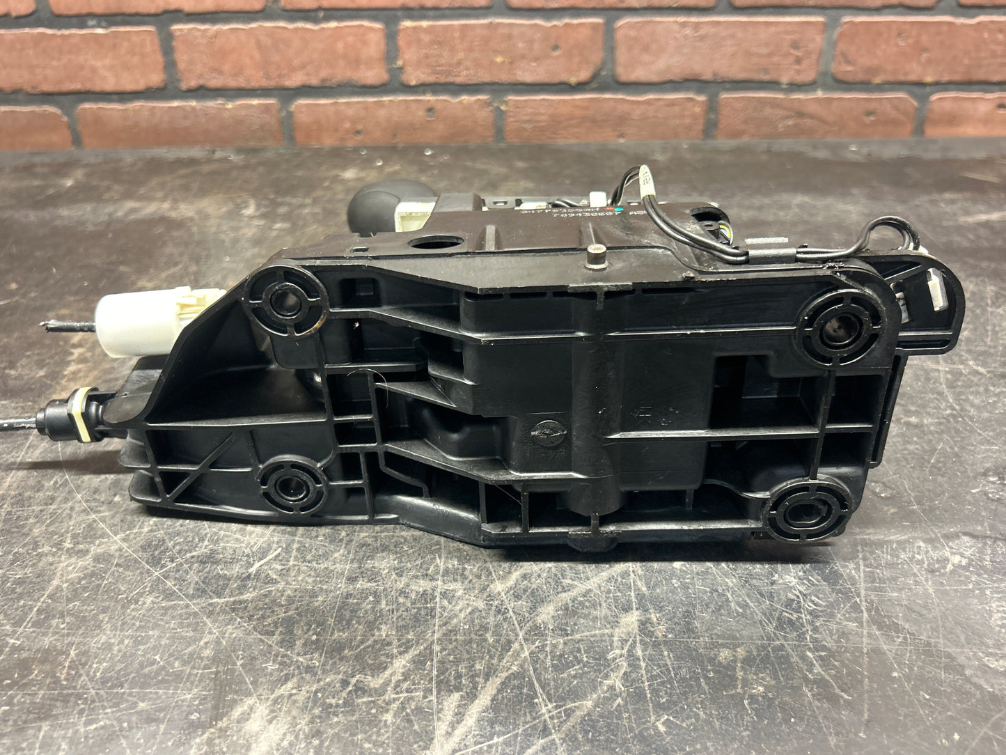 2005-2007 CHRYSLER 300C SRT8 AUTOMATIC TRANSMISSION GEAR SHIFTER SELECTOR OEM