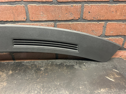 2005-2007 CHRYSLER 300 UPPER DASH DEFROSTER VENT TRIM PANEL 0XB33XDVAC
