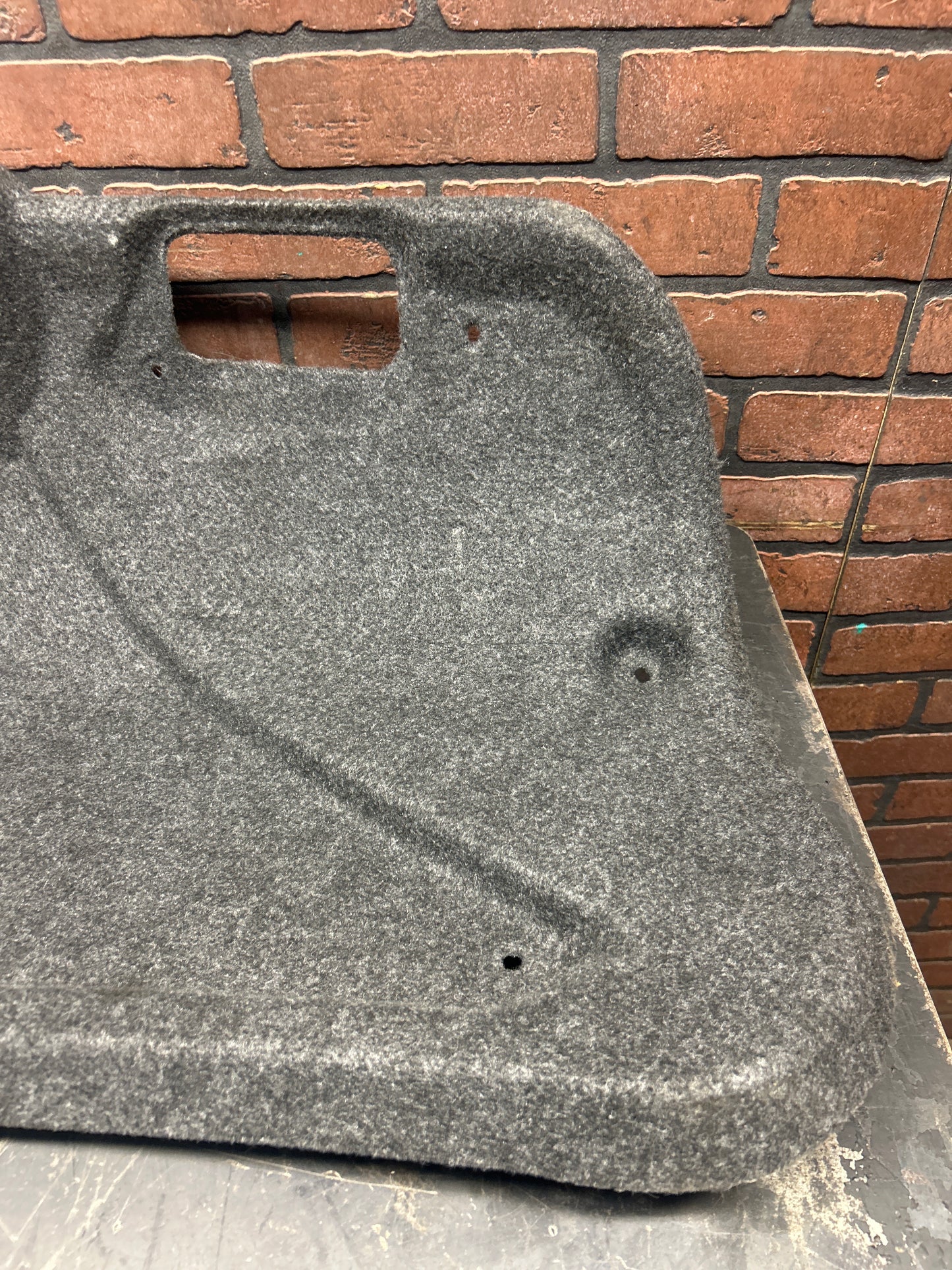 2005-2007 Chrysler 300 SRT8 Trunk Lid Panel Liner Carpet Mat Trim OEM 04628936AF