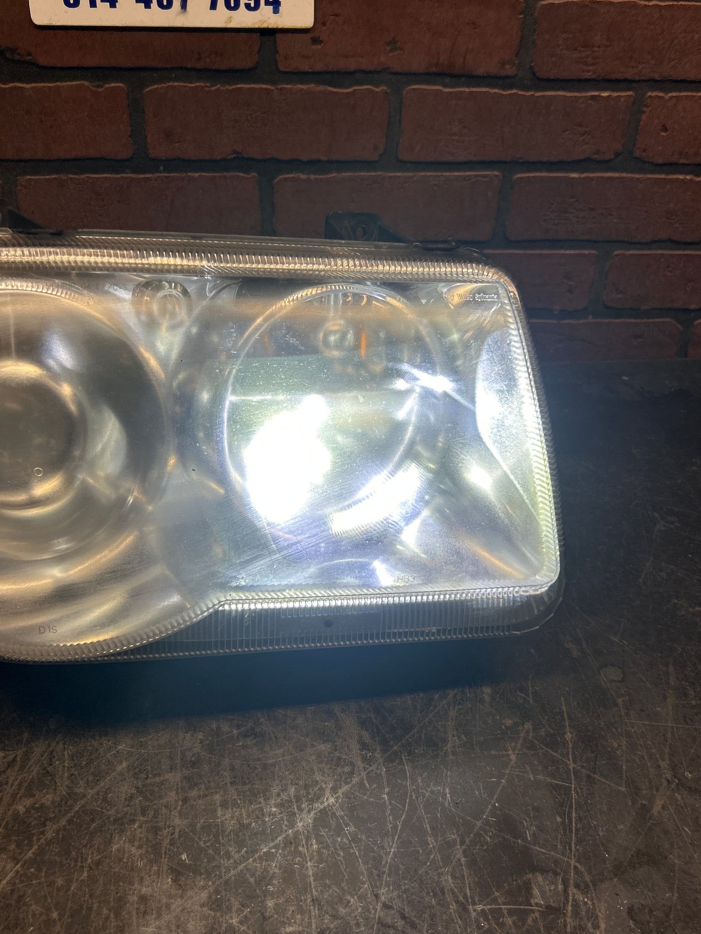 2005-2010 CHRYSLER SRT8 300C RIGHT PASSENGER XENON HID HEADLIGHT ASSEMBLY OEM RH