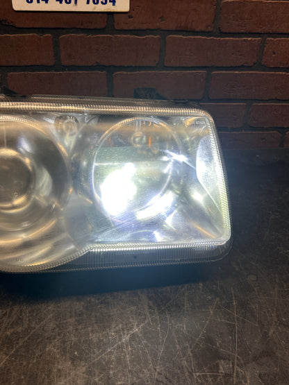2005-2010 CHRYSLER SRT8 300C RIGHT PASSENGER XENON HID HEADLIGHT ASSEMBLY OEM RH