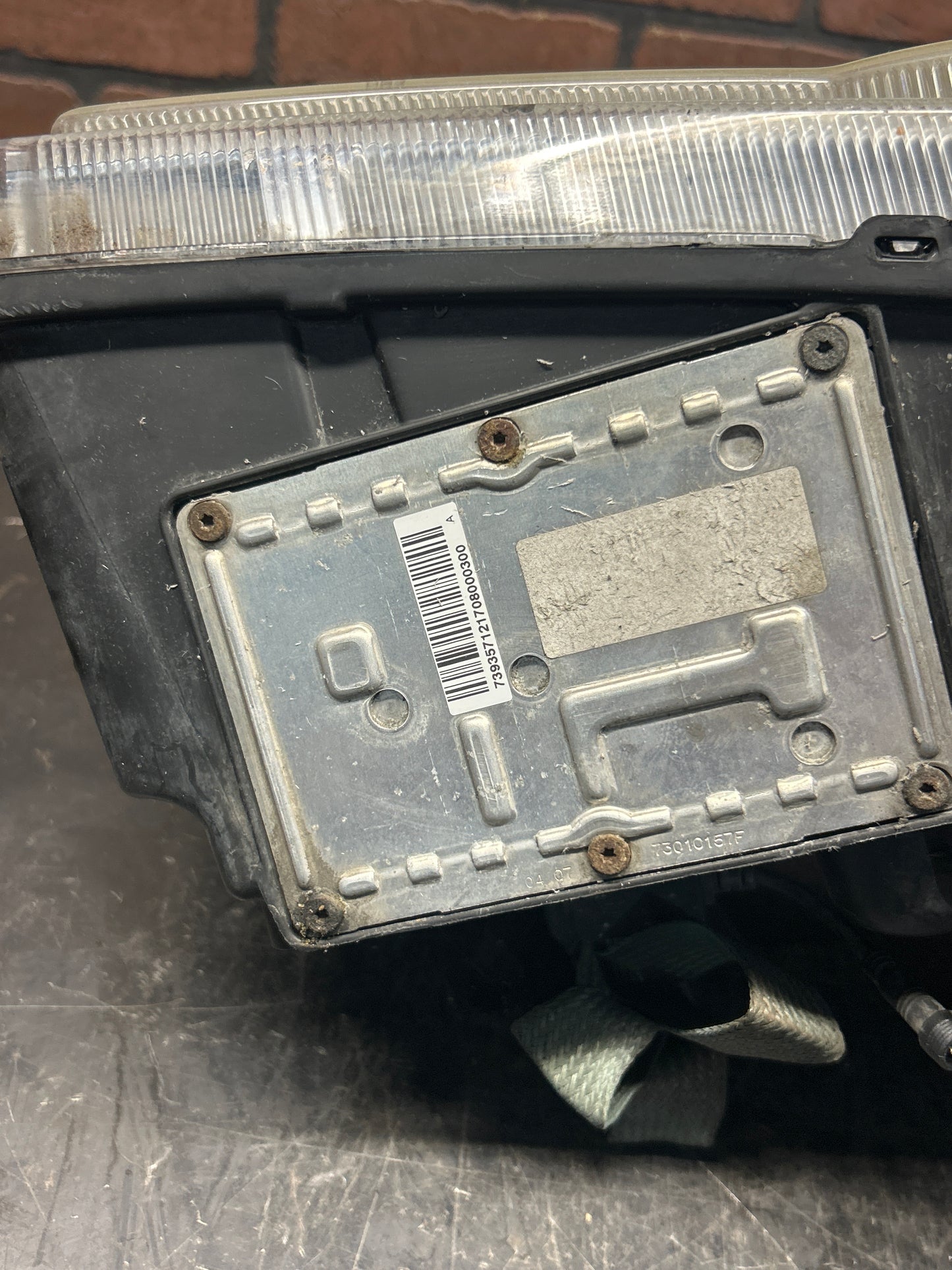 2005-2010 CHRYSLER SRT8 300C RIGHT PASSENGER XENON HID HEADLIGHT ASSEMBLY OEM RH