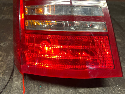 2005-2007 Chrysler 300 SRT8 Rear Driver Left Side Tail Light OEM 04805853AC
