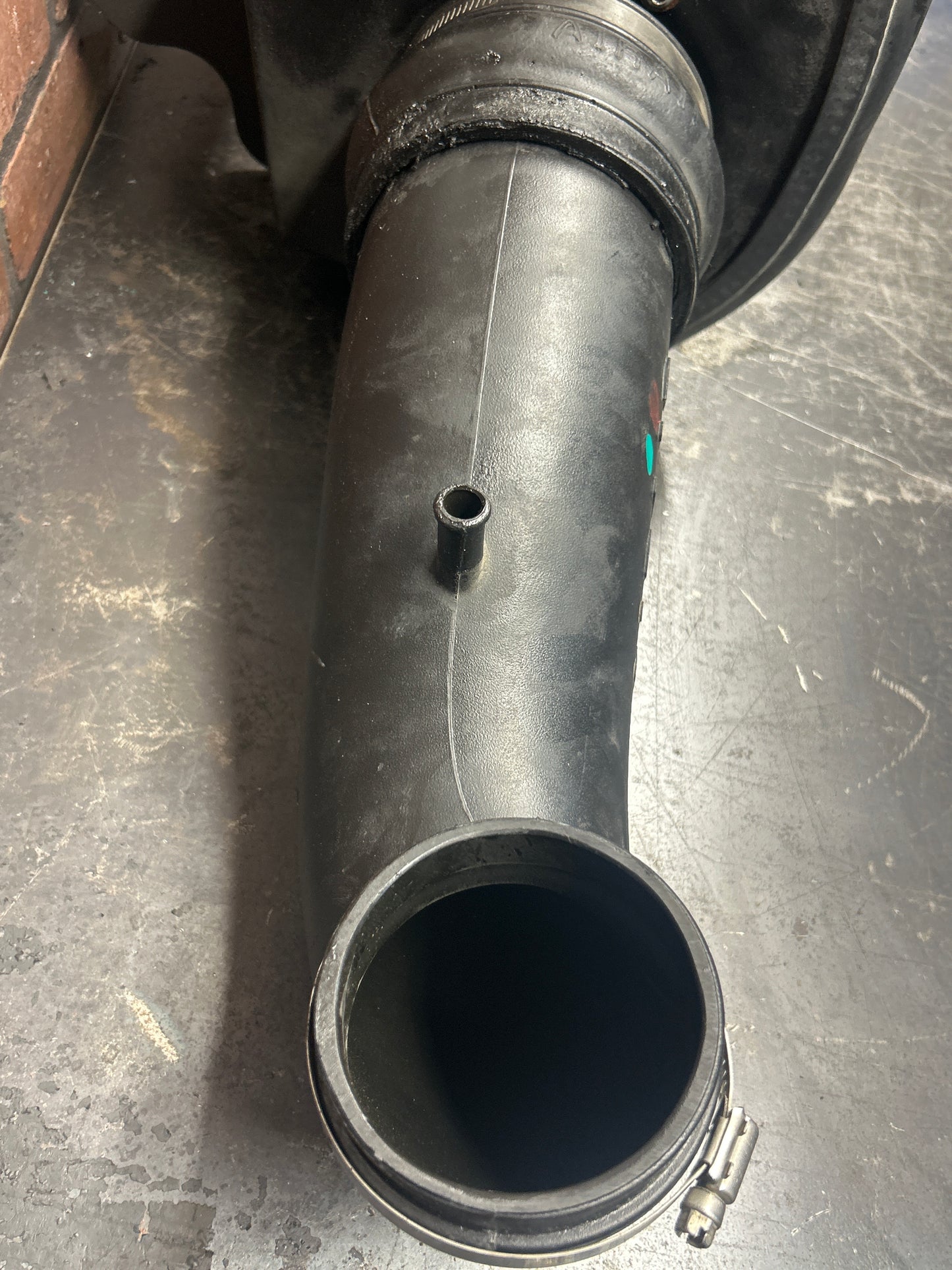 2005-2010 Chrysler 300C SRT8 6.1L Airraid Cold Air Intake Systems