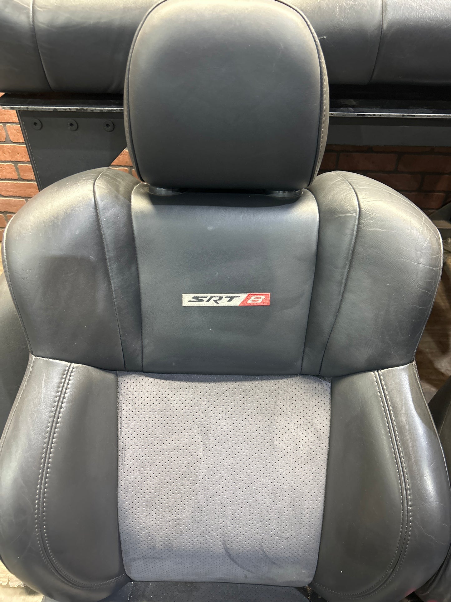 2005-2010 CHRYSLER 300C SRT8 LEATHER SUEDE HEATED FRONTS REAR SEATS OEM