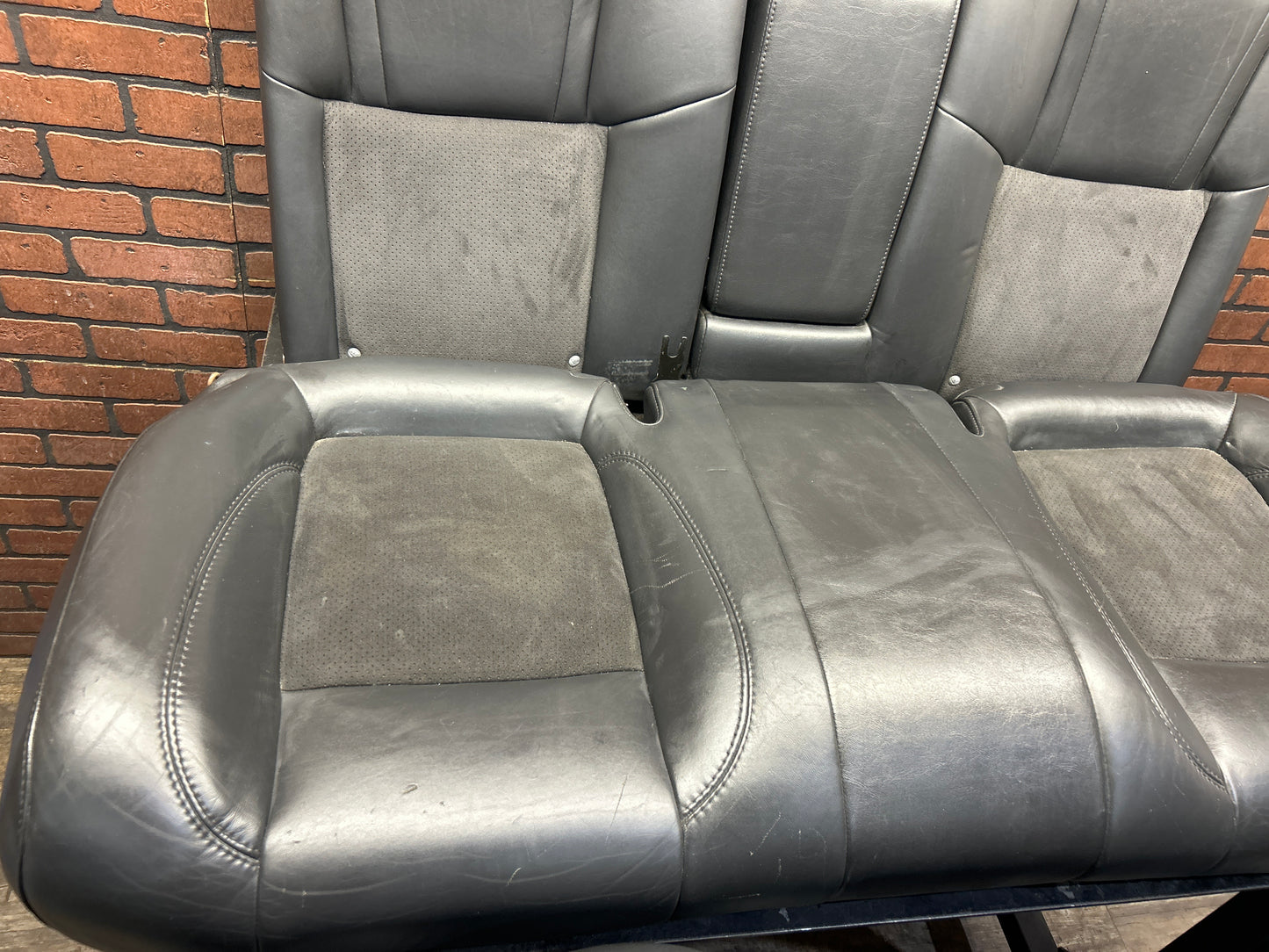 2005-2010 CHRYSLER 300C SRT8 LEATHER SUEDE HEATED FRONTS REAR SEATS OEM