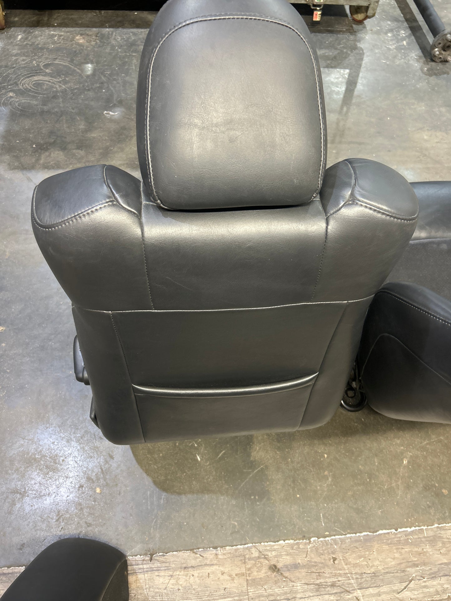 2005-2010 CHRYSLER 300C SRT8 LEATHER SUEDE HEATED FRONTS REAR SEATS OEM