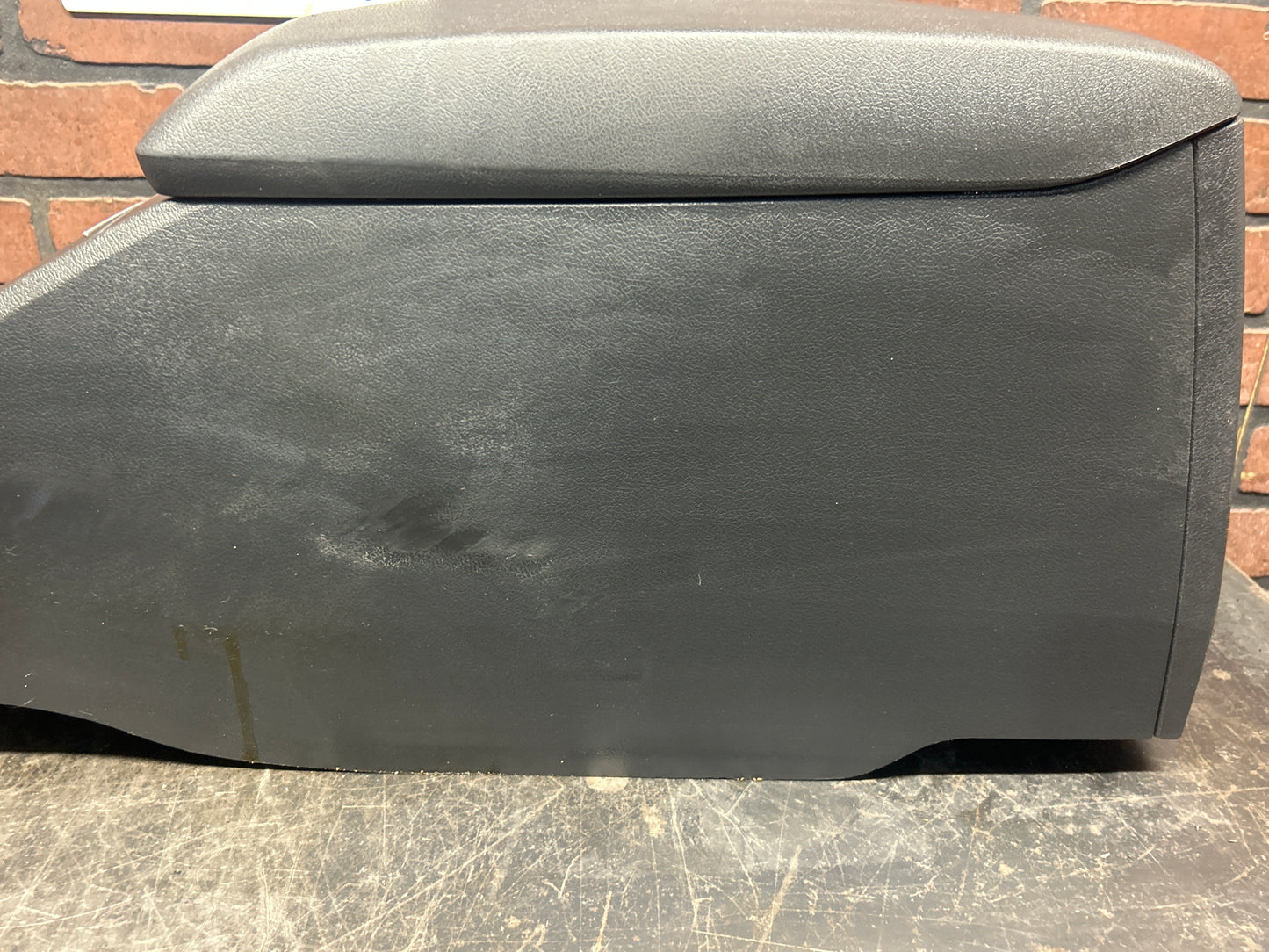 2005-2007 CHRYSLER 300C FLOOR COMPLETE CENTER CONSOLE ARMREST STORAGE OEM