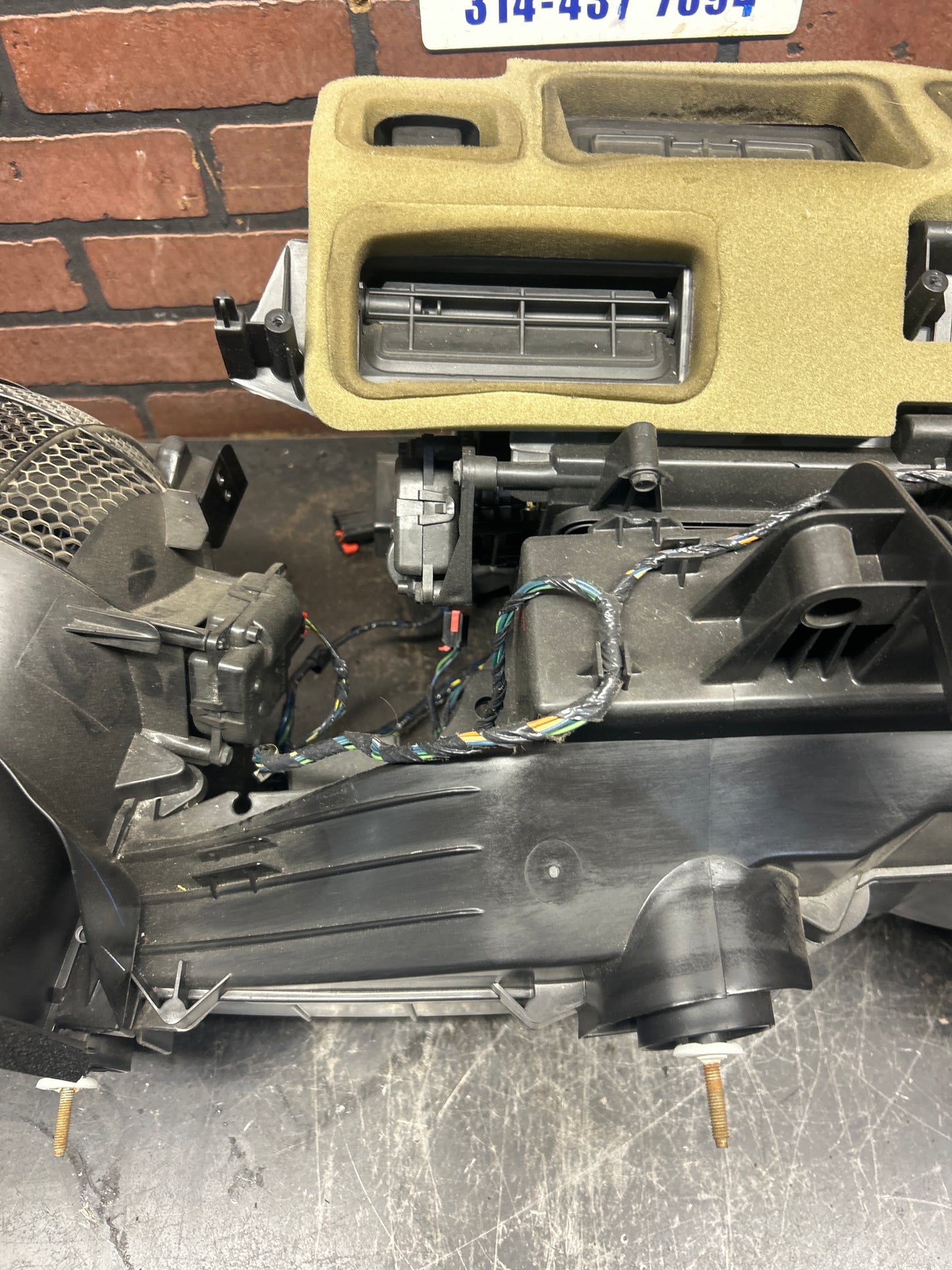 2005-2010 CHRYSLER 300 SRT8 HVAC A/C HEATER BLOWER HOUSING BOX 04596500AE