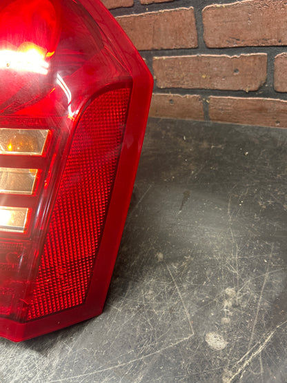 2005-2007 Chrysler 300 SRT8 Rear Passenger Right Side Tail Light OEM 4805853AC