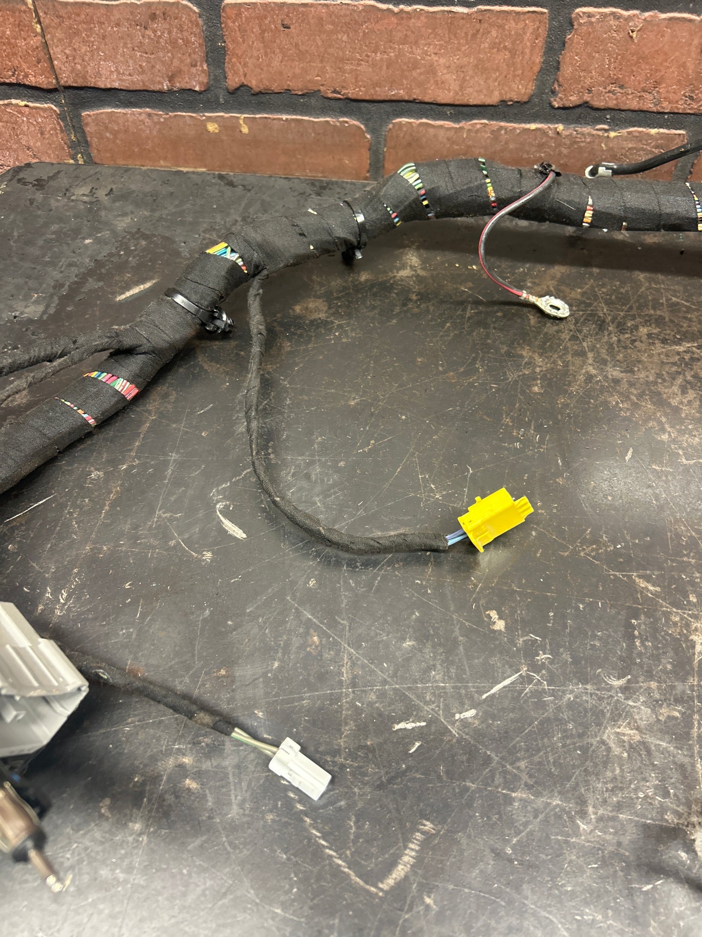 2007 CHRYSLER 300C INSTRUMENT PANEL DASHBOARD DASH WIRE WIRING HARNESS OEM