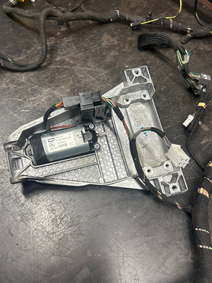 2007 CHRYSLER 300C INSTRUMENT PANEL DASHBOARD DASH WIRE WIRING HARNESS OEM