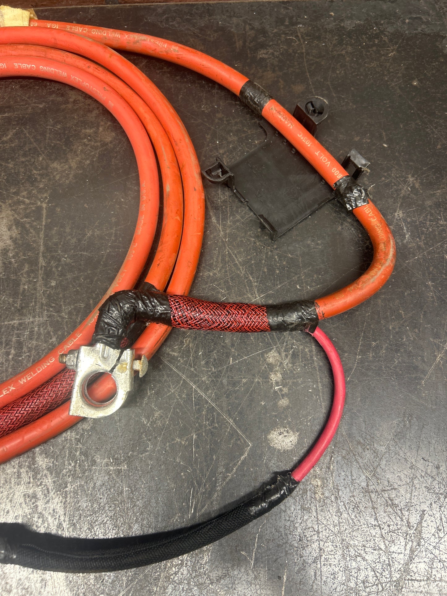 2005-2010 Chrysler 300C/Charger/Magnum Battery Positive Wiring Harness Cable OEM
